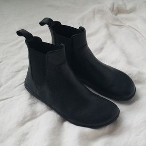 Gently used Barefoot Chelsea boots